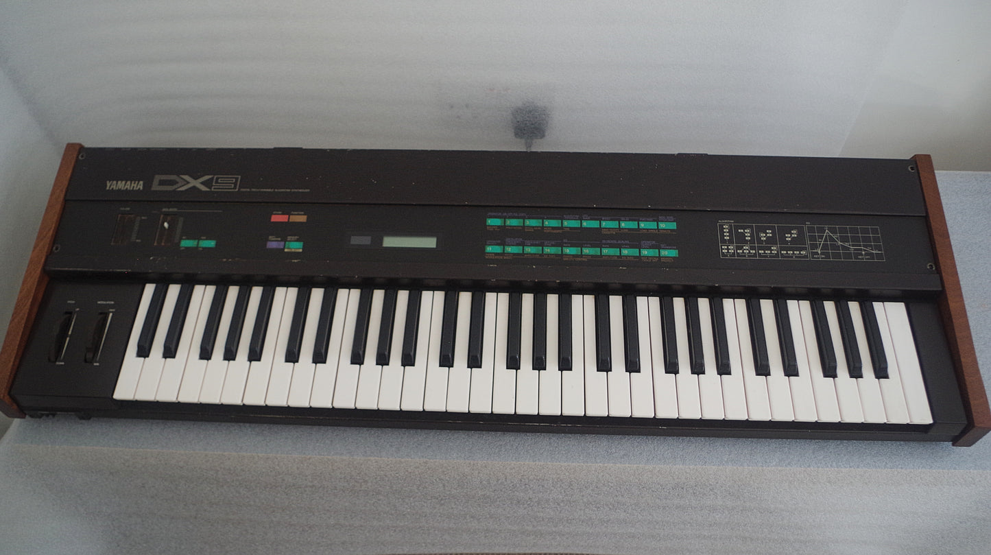 Yamaha DX7 / DX9 Mahogany Wooden Side Panels – DX1 Style Upgrade