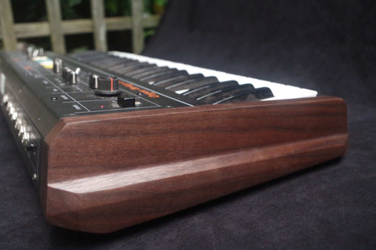 Roland TR 808, SH 02, SH 09 walnut wooden ends