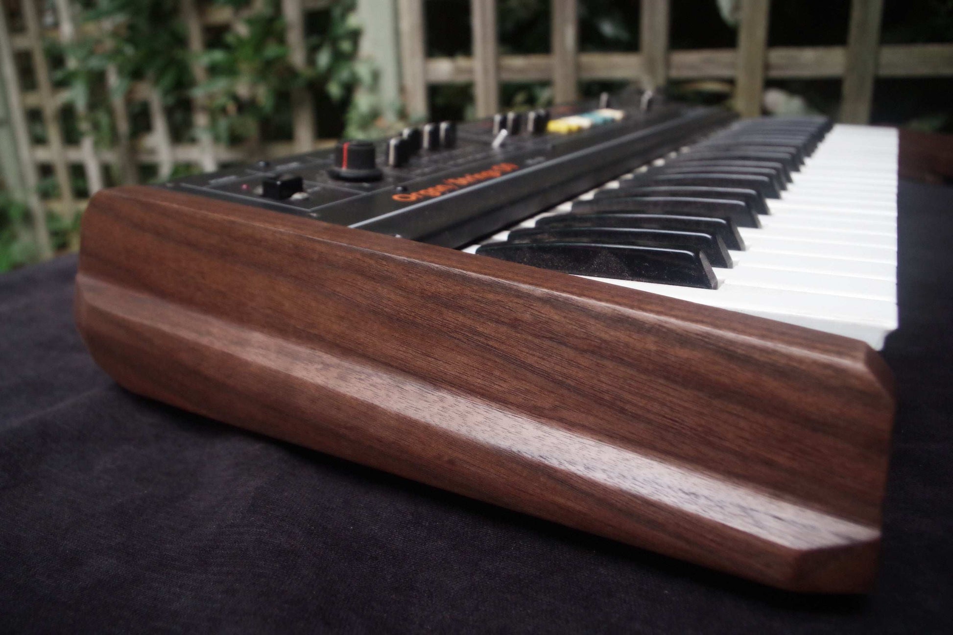 Roland TR 808, SH 02, SH 09 walnut wooden ends