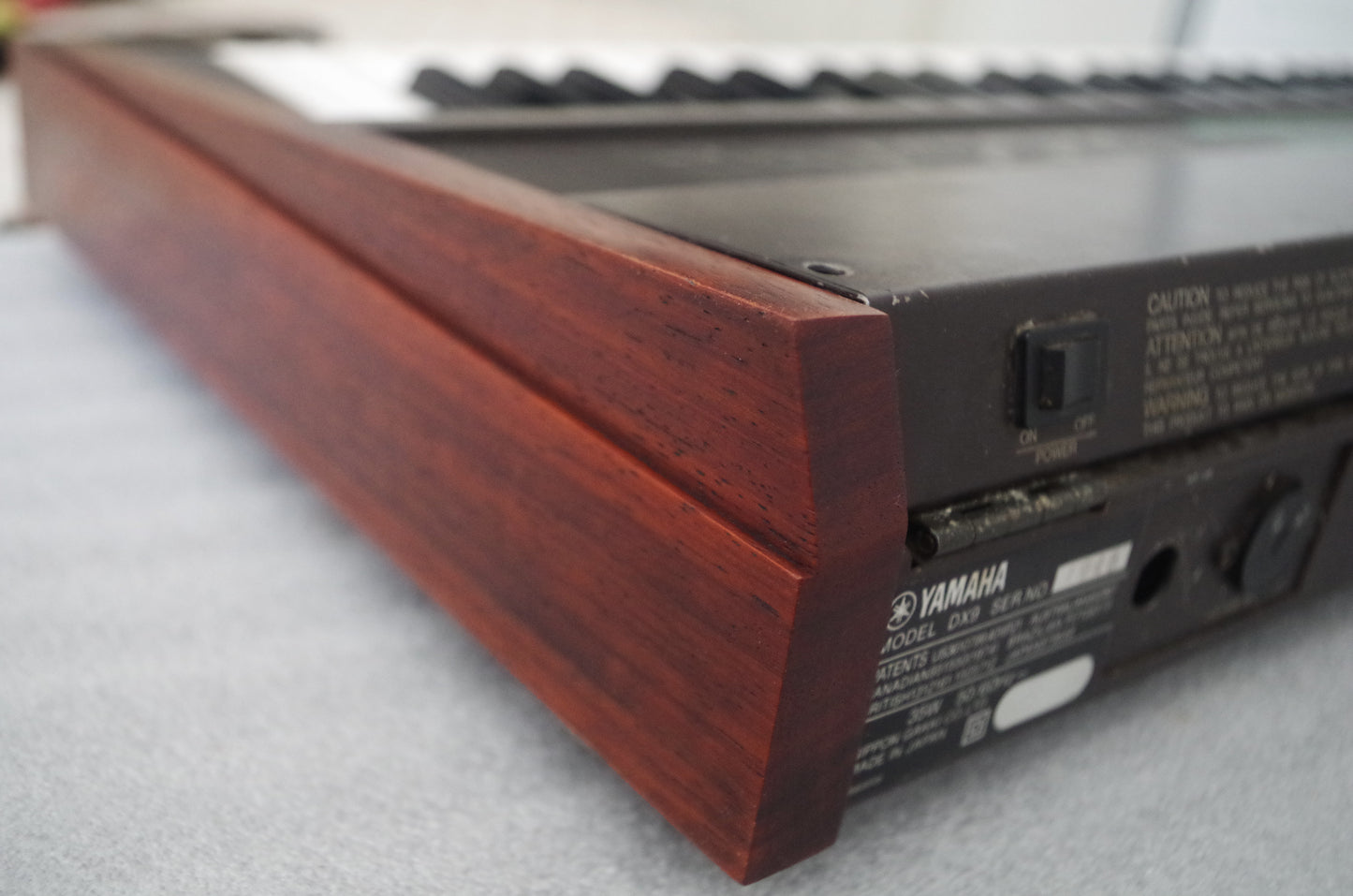 Yamaha DX7 / DX9 Padauk Wooden Side Panels – DX1 Style Upgrade
