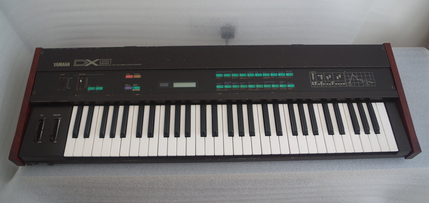 Yamaha DX7 / DX9 Padauk Wooden Side Panels – DX1 Style Upgrade